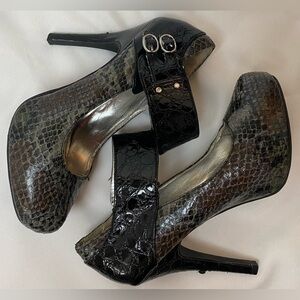 BAMBOO Black and Brown Snakeskin Heels